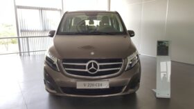 Mercedes V220