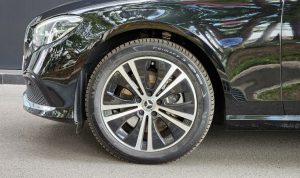 Mercedes E180 cũ 2022