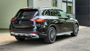 Mercedes GLC 300 mới 2023