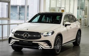 Mercedes GLC300 4Matic 2024 sử dụng hệ thống dẫn động 4 bánh toàn phần , với turbo và dung tích là 2.0 L, công suất 258 mã lực với mô-men xoắn cực đại 370 Nm . Điểm hấp dẫn nhất c