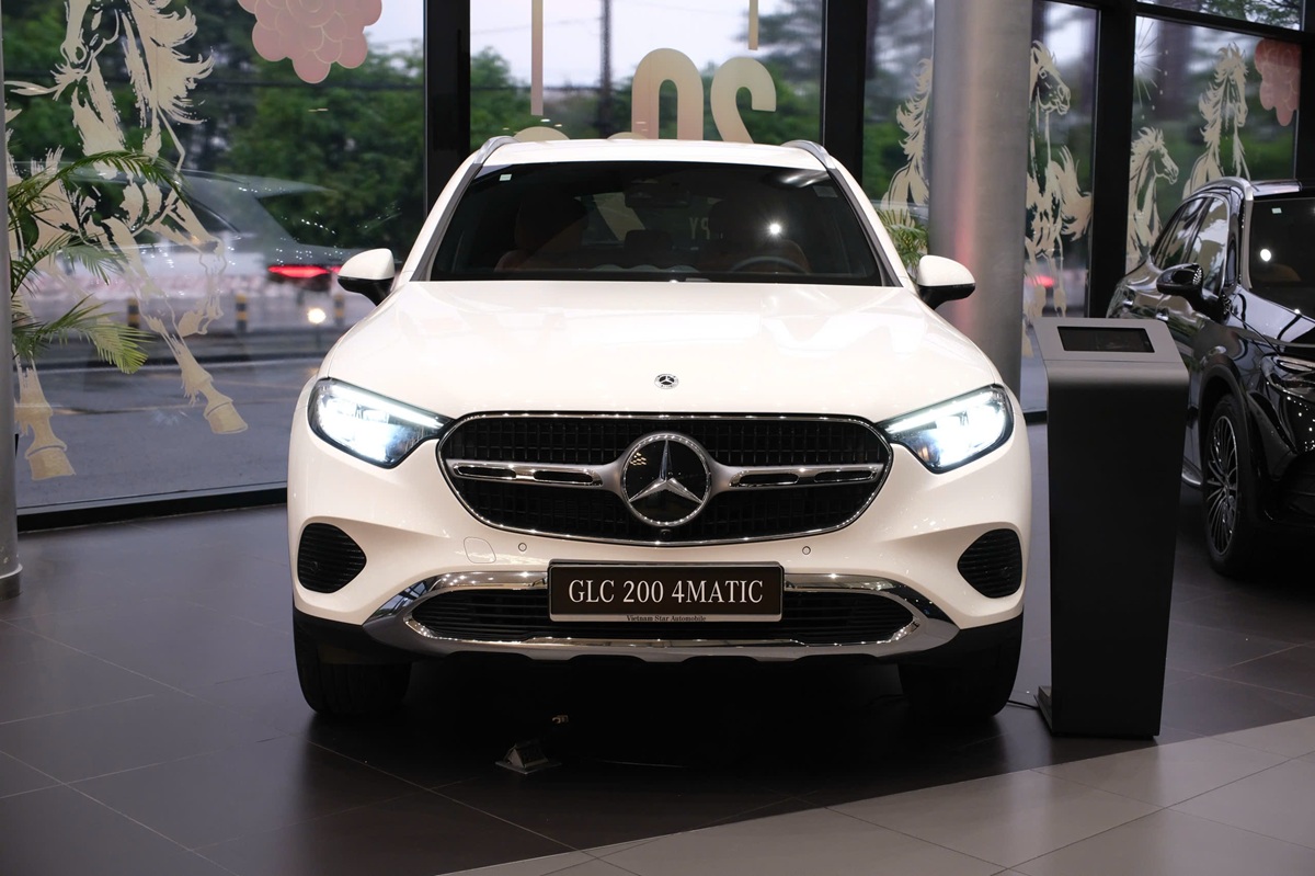 Mercedes Phú Mỹ Hưng