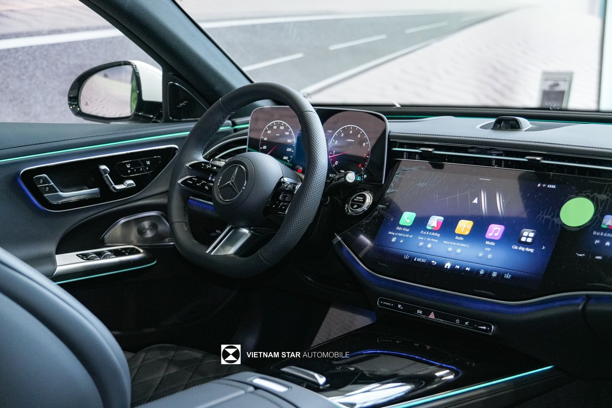 Nội thất Mercedes E300 AMG ghế da Nappa màu Đen