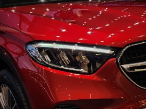 giá xe mercedes glc200 4matic mới 2024