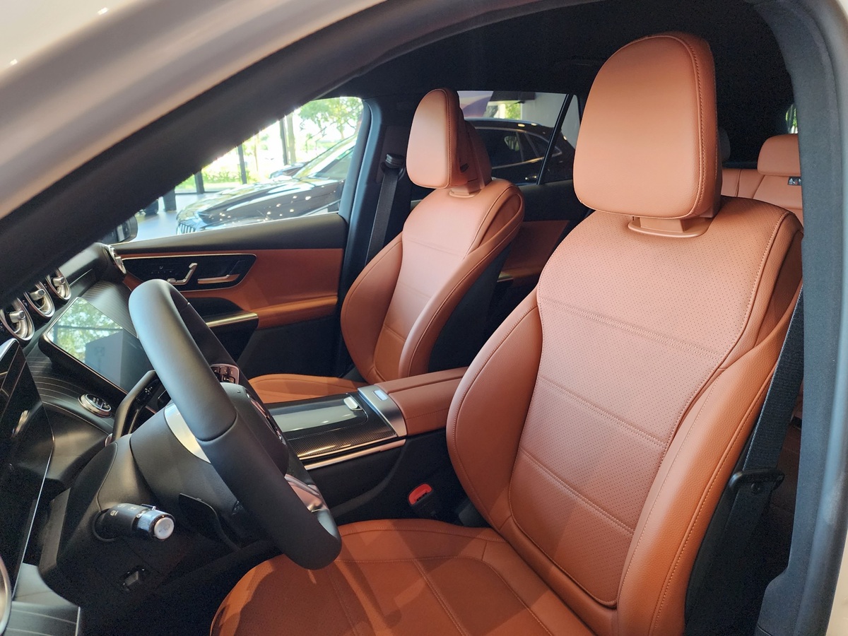 nội thất nâu glc 200