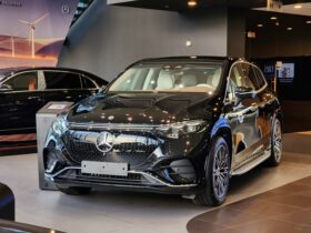 Mercedes EQS 500 SUV