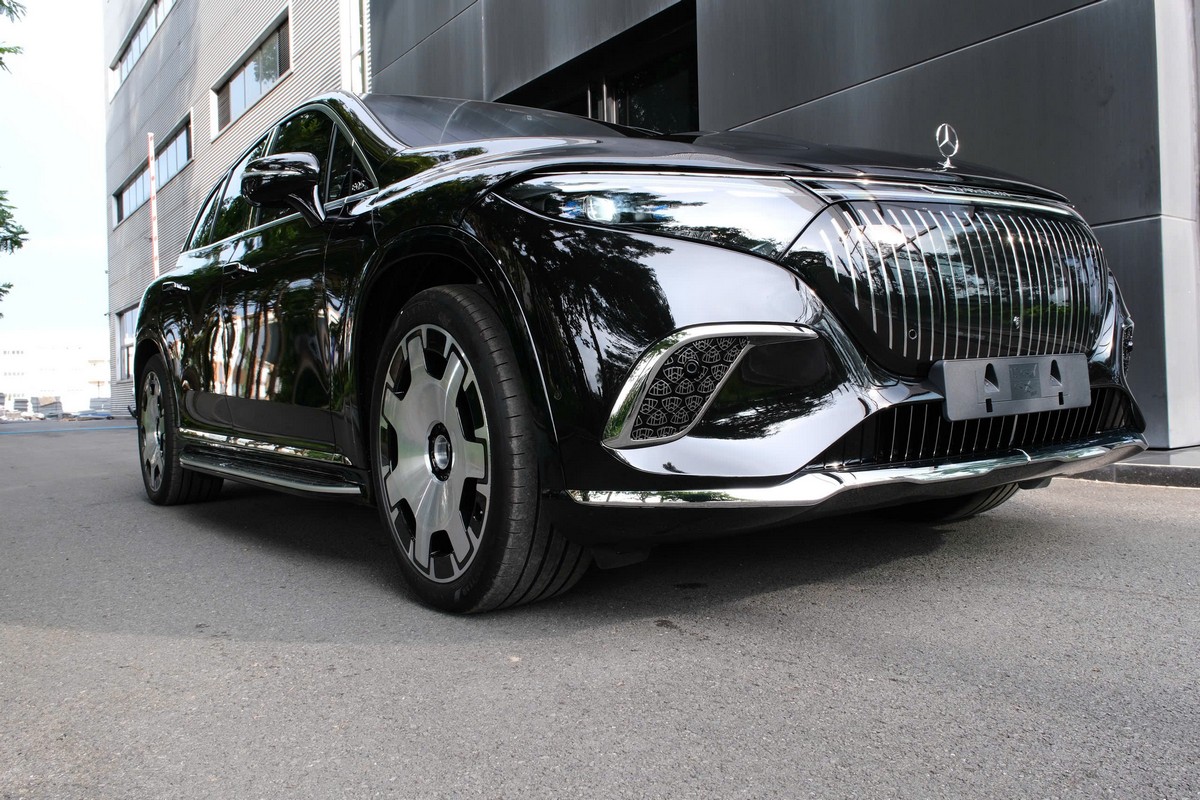 The Mercedes-Maybach EQS 680 SUV – mẫu xe SUV thuần điện đầu tiên đến từ thương hiệu Mercedes-Maybach