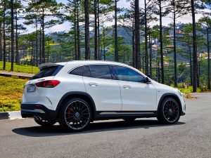 Mercedes AMG GLA 45 4MATIC