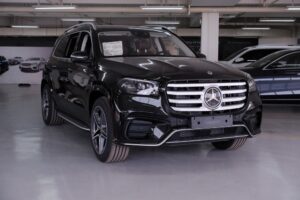 Mercedes Benz GLS 450 4MATIC màu đen, nội thất nâu mới 2026