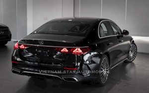 Mercedes E300 AMG 2026 màu đen