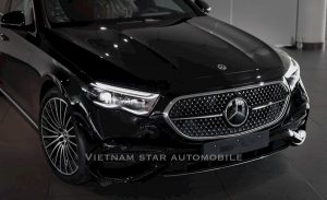  Mercedes E300 AMG mới 2026 màu đen
