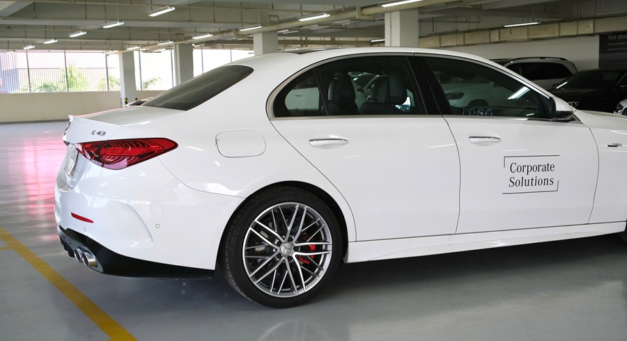 Bán Mercedes C43 AMG cũ màu trắng đời 2023