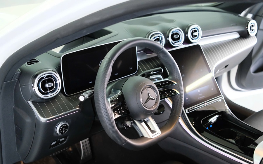 Bán Mercedes C43 AMG cũ nội thất đen