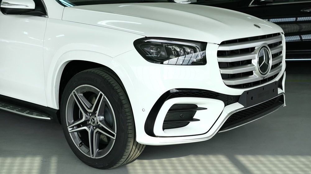 giá lăn bánh Mercedes GLS 450 4matic màu trắng giảm hơn 400 triệu tại Mercedes Phú Mỹ Hưng