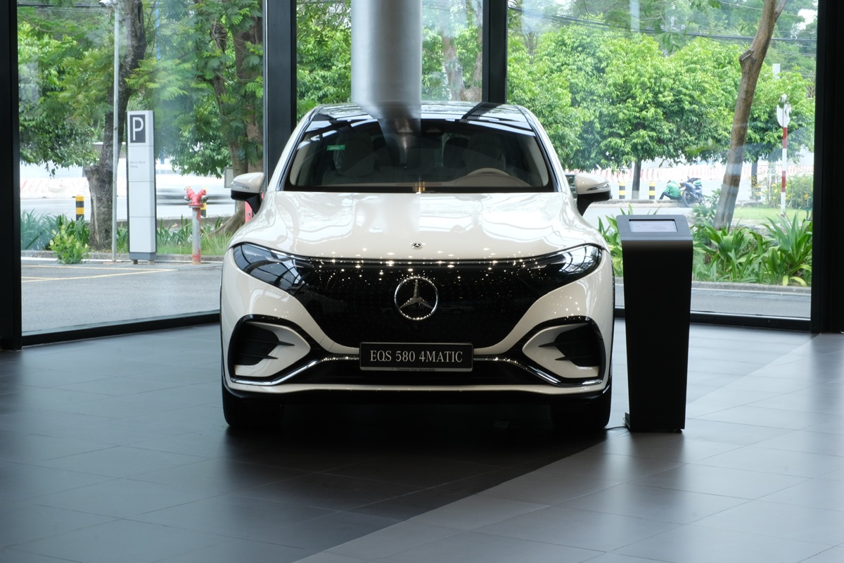 Mercedes EQS 500 cập nhật trang bị