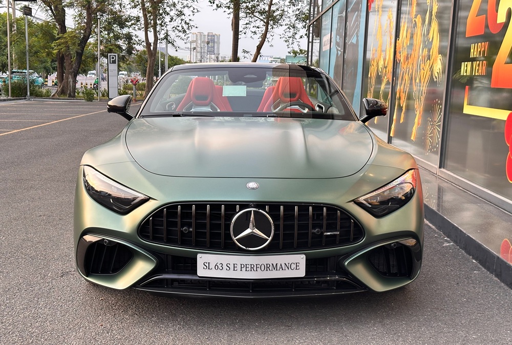 Mercedes-Phu-My-Hung.jpg