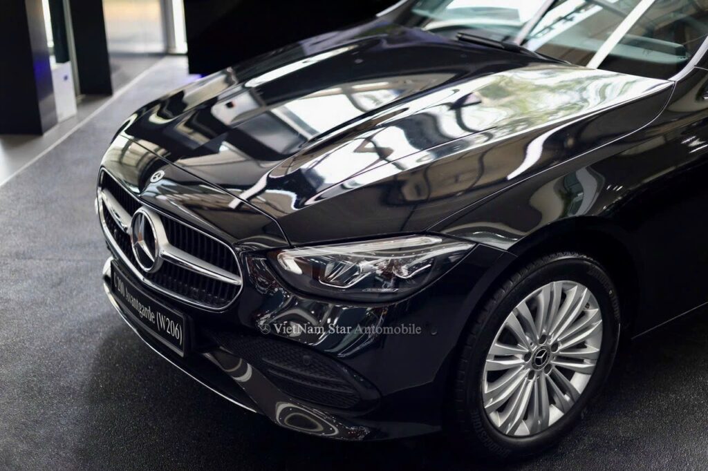 giá lăn bánh Mercedes C200 avantgarde 2026 màu đen