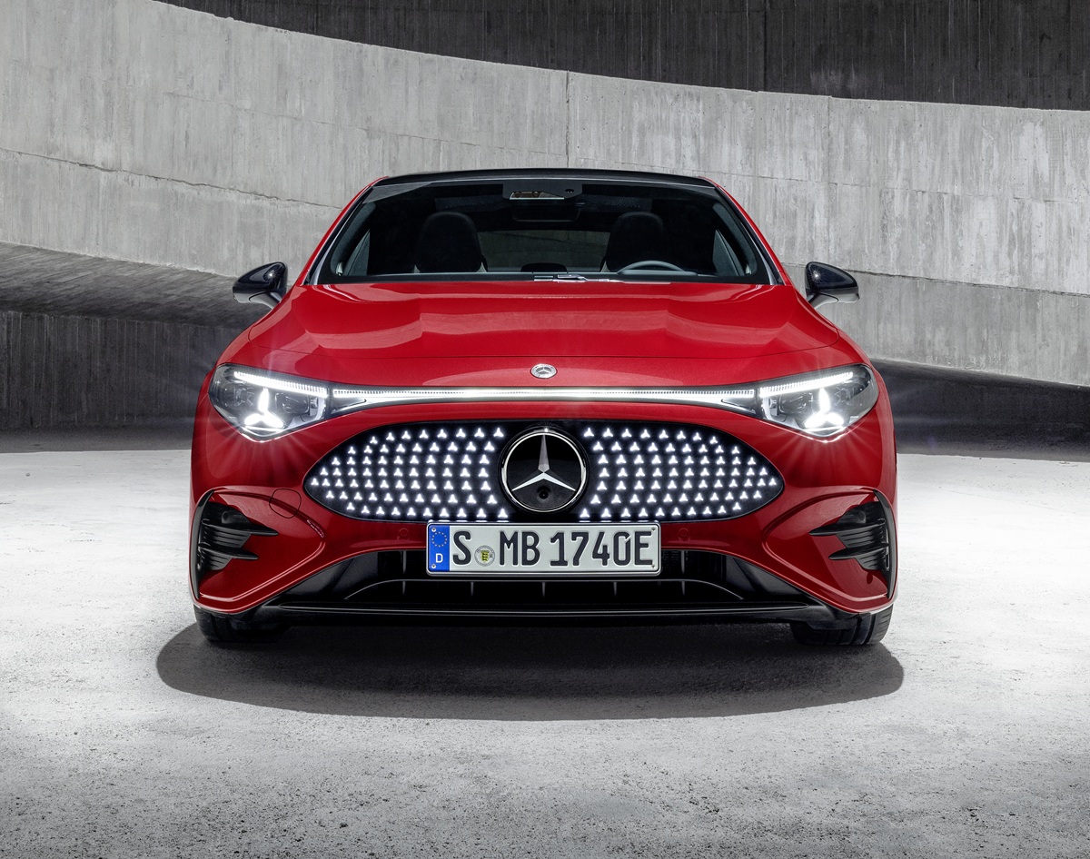 giá lăn bánh Mercedes CLA 200 mới 2026 màu đỏ giá lăn bánh Mercedes CLA 200 mới 2026 màu đỏ