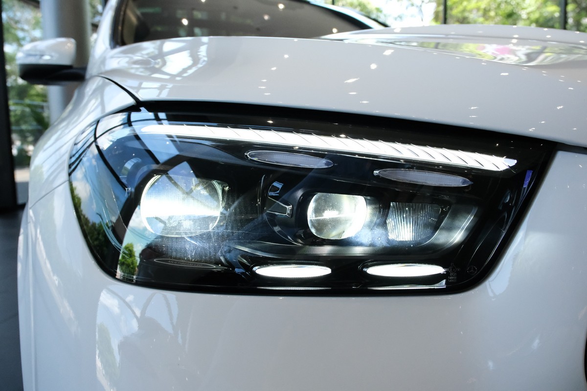 Thiết kế đèn chiếu sáng thế hệ mới với công nghệ MULTIBEAM LED,