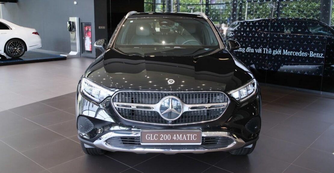 Giá lăn bánh Mercedes benz GLC200 4matic tháng 9